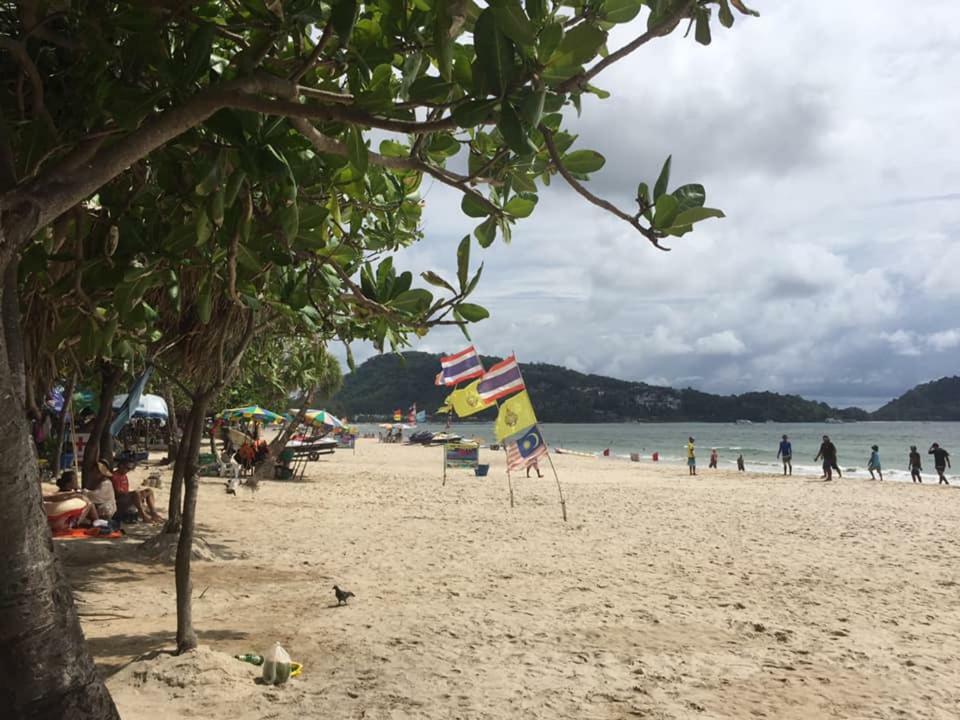 Chusri Hotel Patong Esterno foto
