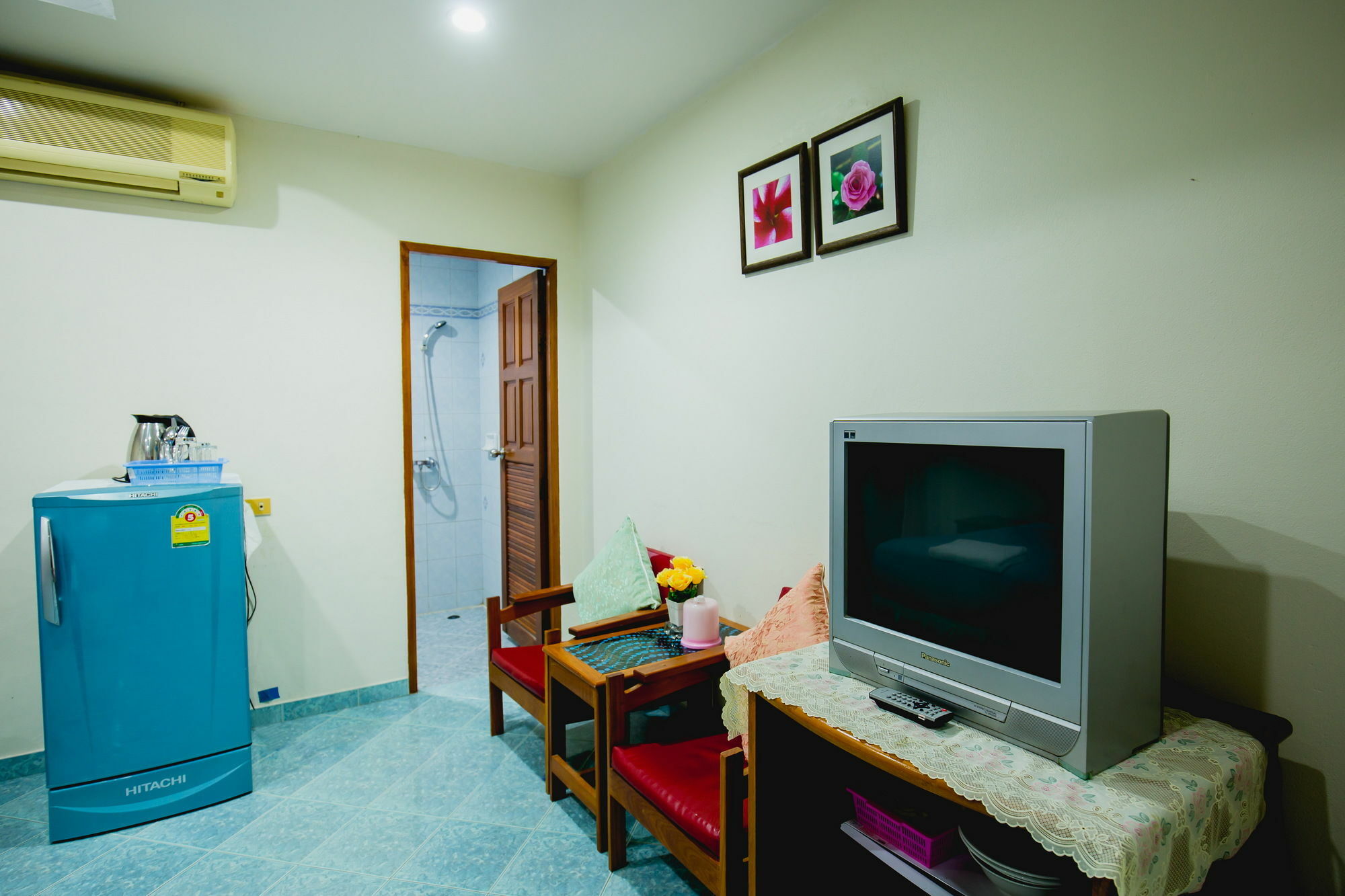 Chusri Hotel Patong Esterno foto